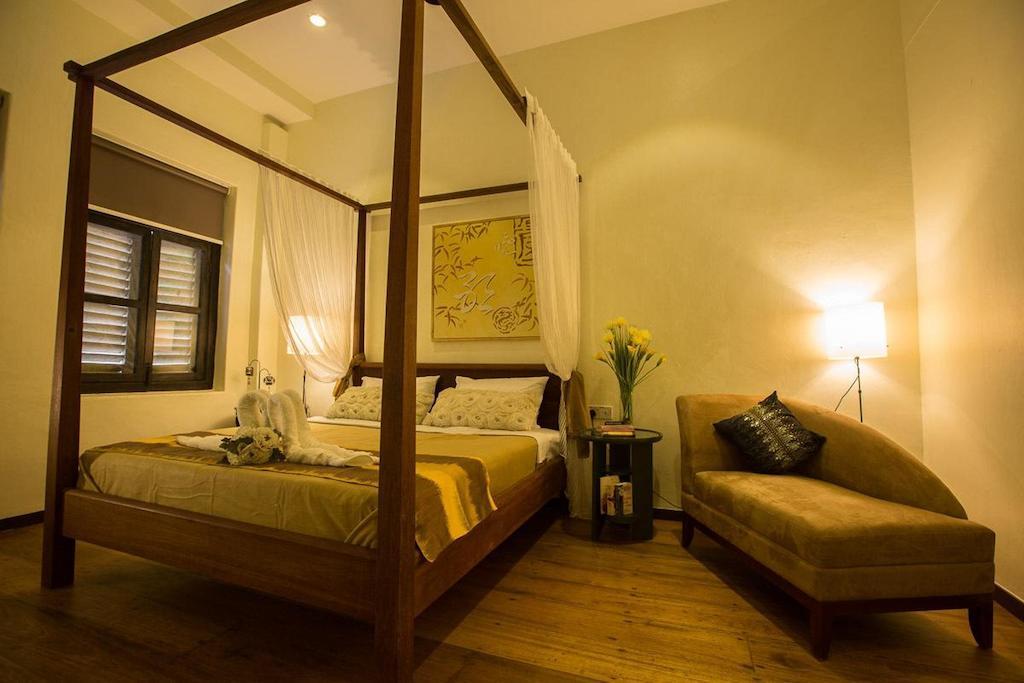 The Sovereign George Town Room photo